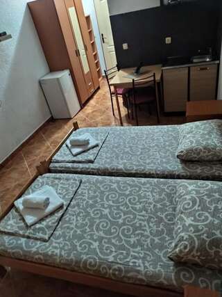 Апартаменты Apartments Dea Бар Номер-студио-100