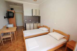 Апартаменты Apartments Dea Бар Номер-студио-32