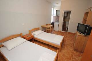 Апартаменты Apartments Dea Бар Номер-студио-39