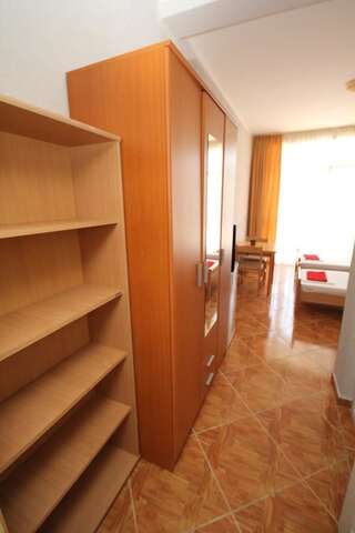 Апартаменты Apartments Dea Бар Номер-студио-43
