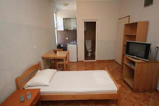 Апартаменты Apartments Dea Бар Номер-студио-54
