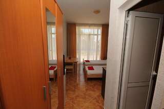 Апартаменты Apartments Dea Бар Номер-студио-9